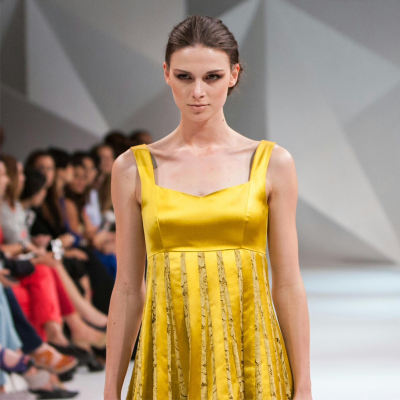 Consumers' Psychological Game in Clothing Choices